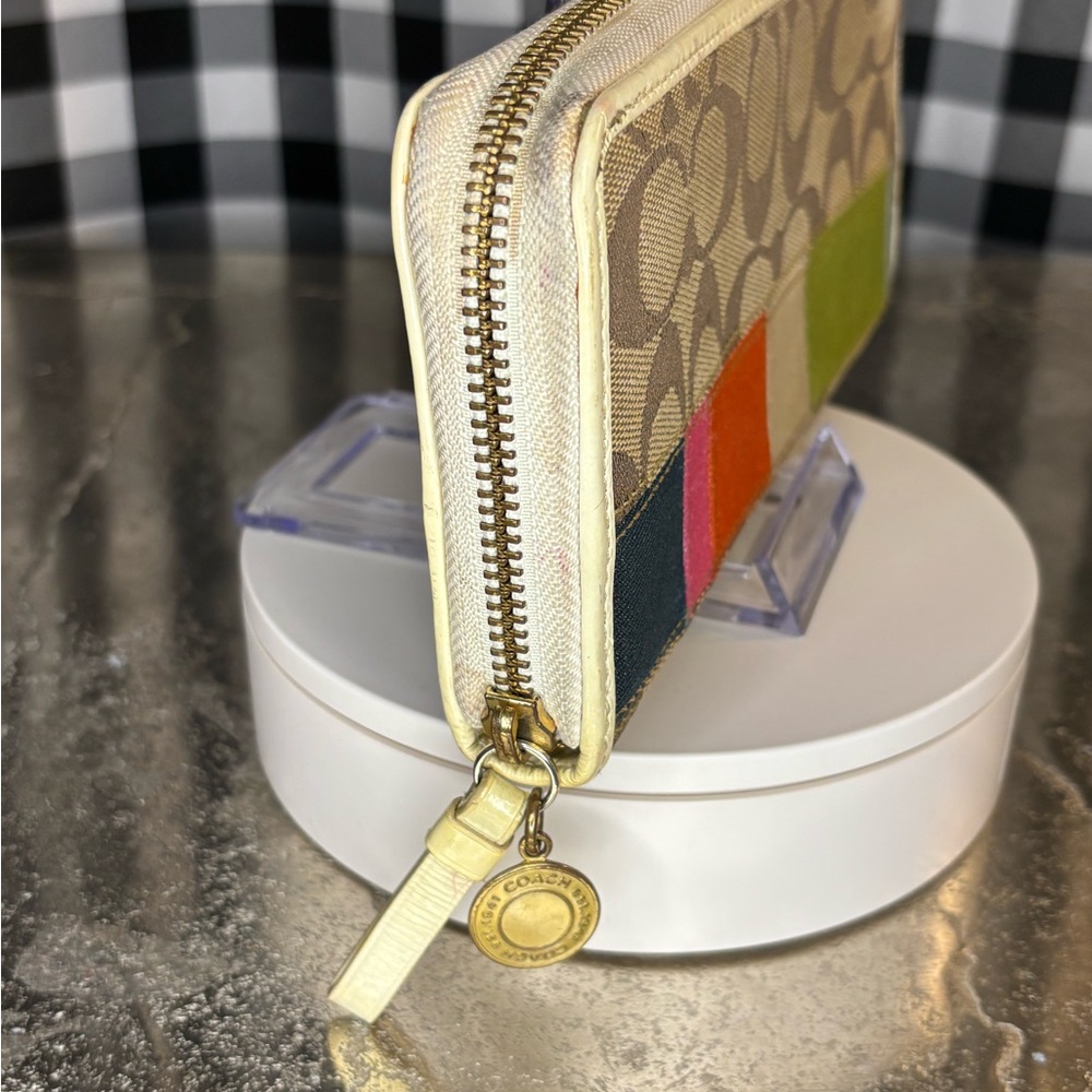 Coach Legacy Patchwork Zip Around Wallet Y2K 2007 - Picture 5 of 8
